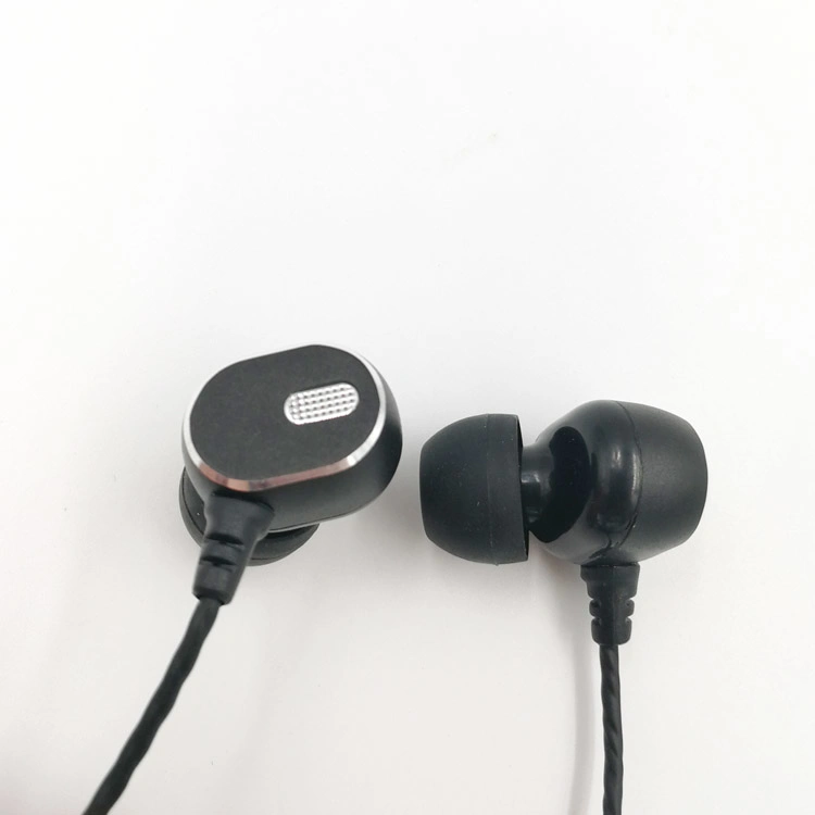 China Manufacturers Wholesale Sports Metal Earphones Wired Earbud with Mic